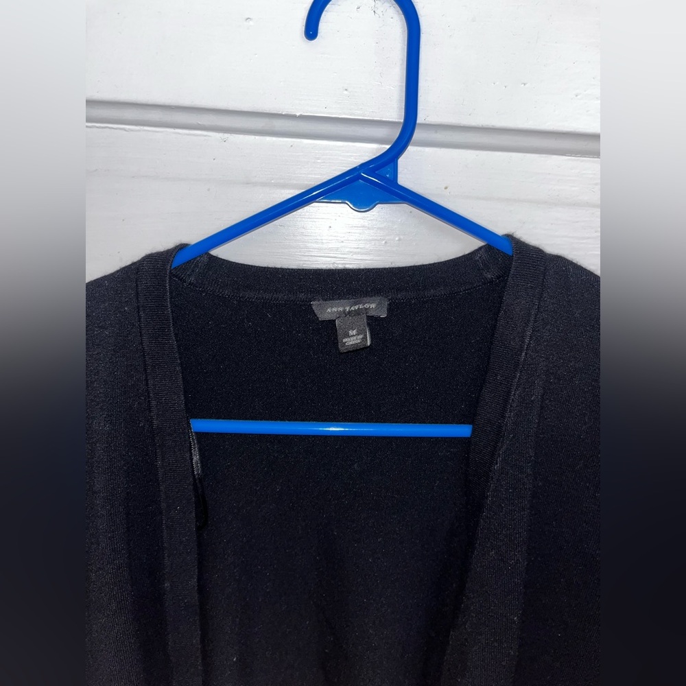 Ann Taylor Black Cropped Cardigan - Picture 3 of 5
